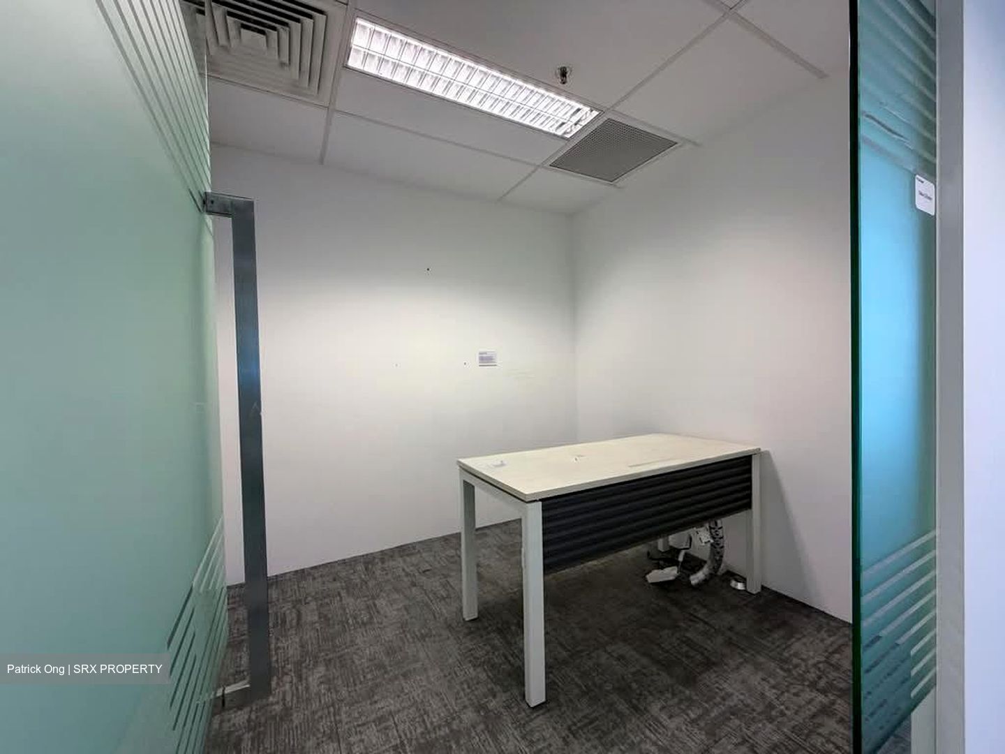 Oue Downtown (D1), Office #547800421